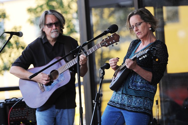 Lisa Pappas and Michael Weiss perform during the AnnArbor.com Summer 2012 Concert Series on Friday. Melanie Maxwell I AnnArbor.com